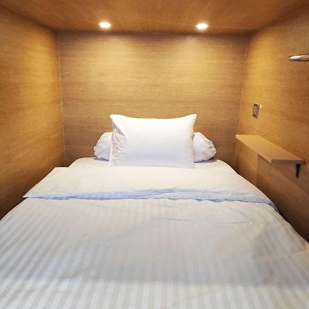 Vk Pods Jakarta - Hostel Exteriör bild